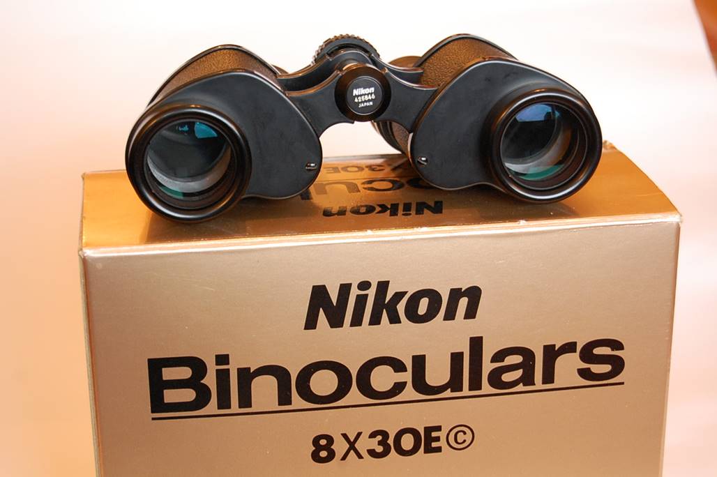 Vintage best sale nikon binoculars