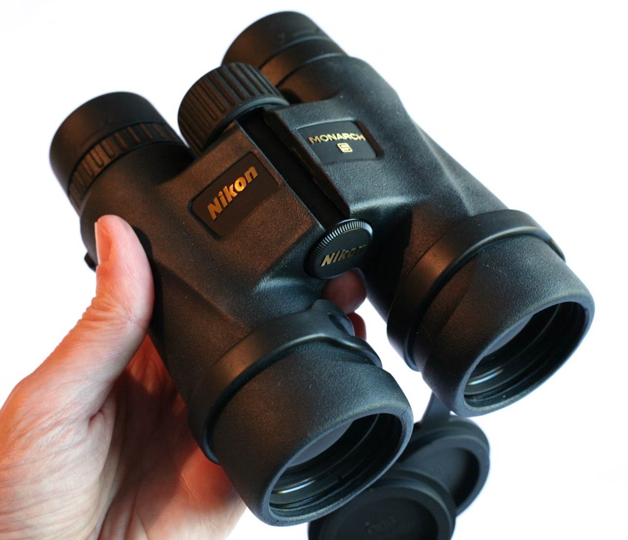 Nikon compact best sale binoculars reviews