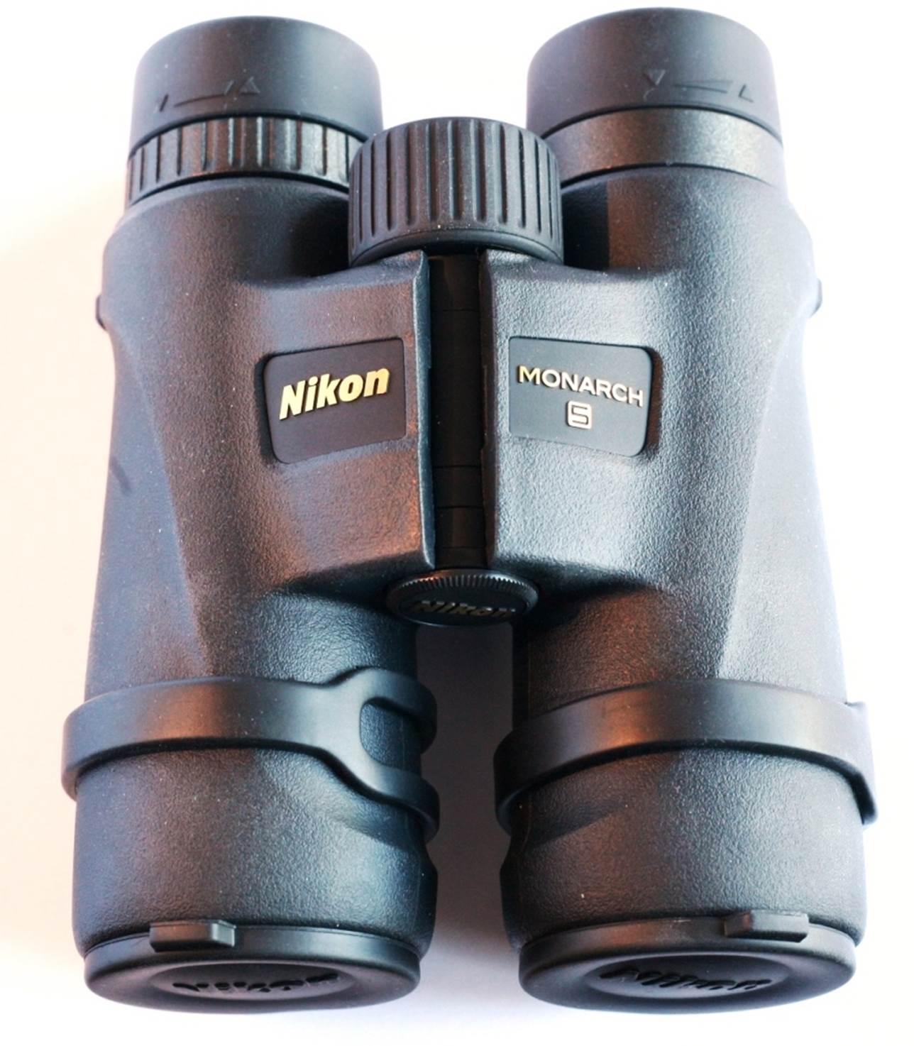 Nikon monarch 5 hot sale 10x42 best price