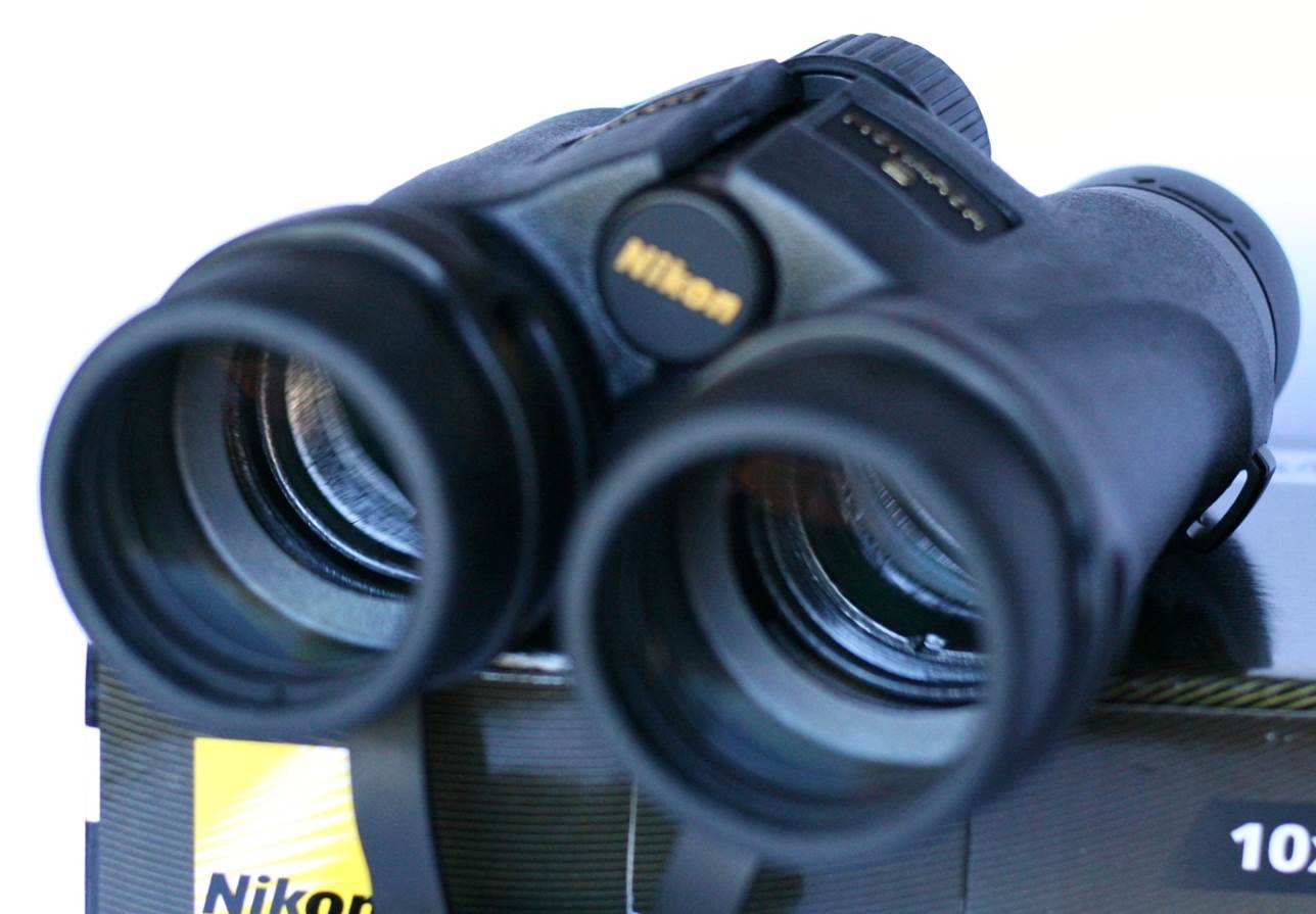 Nikon monarch best sale m511 10x42 binoculars