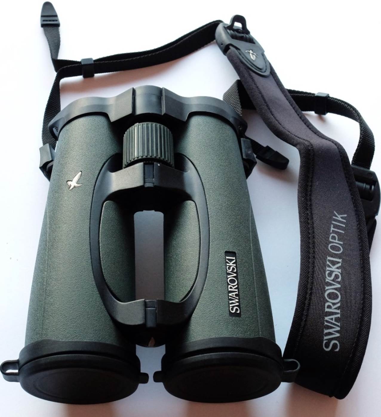 Swarovski 10x50 EL50 Binoculars with FieldPro Package 35210 B&H