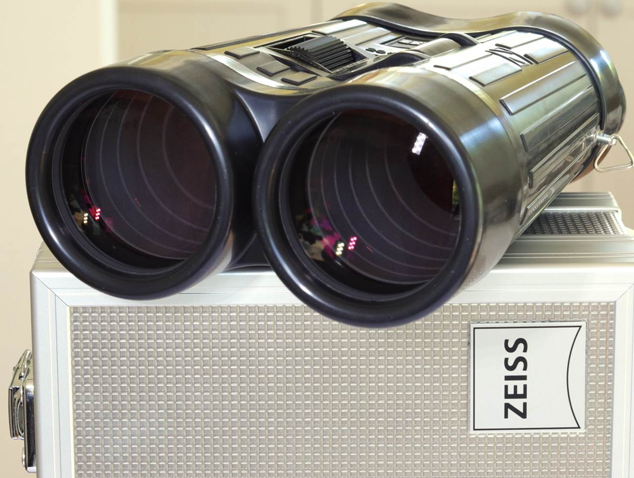 Zeiss 20x60 sale binoculars for sale